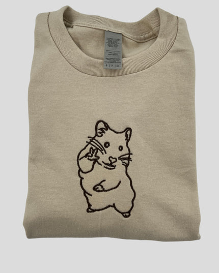 a t - shirt with a picture of a mouse on it