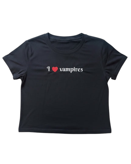 A black t-shirt with the text "I ♥ VAMPIRE" printed on it.