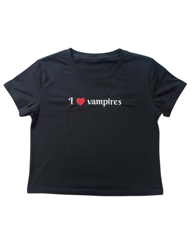 A black t-shirt with the text "I ♥ VAMPIRE" printed on it.