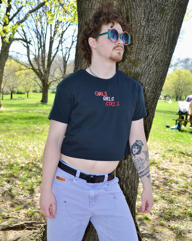 a women&#39;s t - shirt with a picture of a woman&#39;s shirt