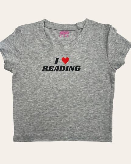 a t - shirt that says i love reading