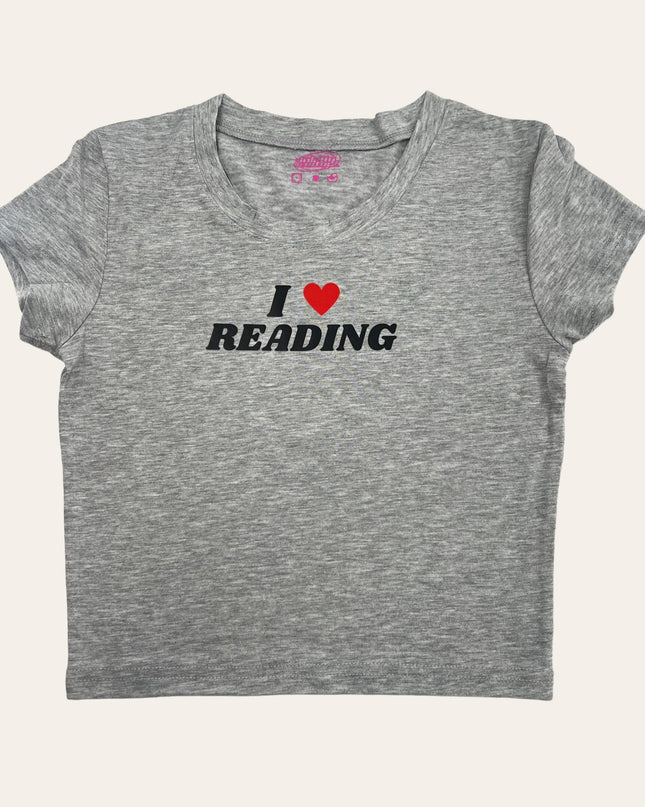 a t - shirt that says i love reading