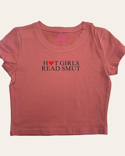 a red shirt that says hot girls read smut