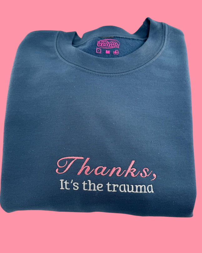a blue t - shirt that says thanks it's the trump