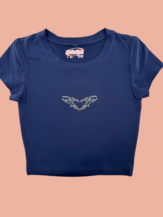 a t - shirt with an image of a pig on it