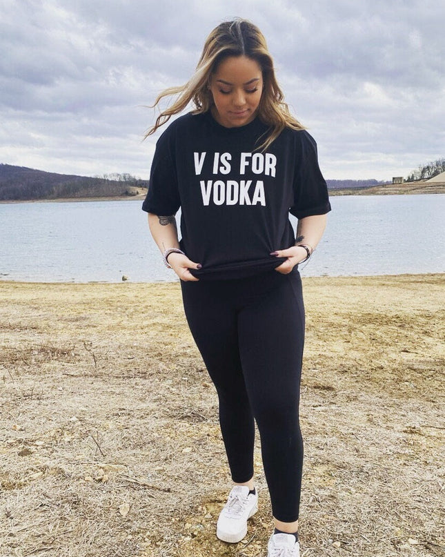 V  Tee